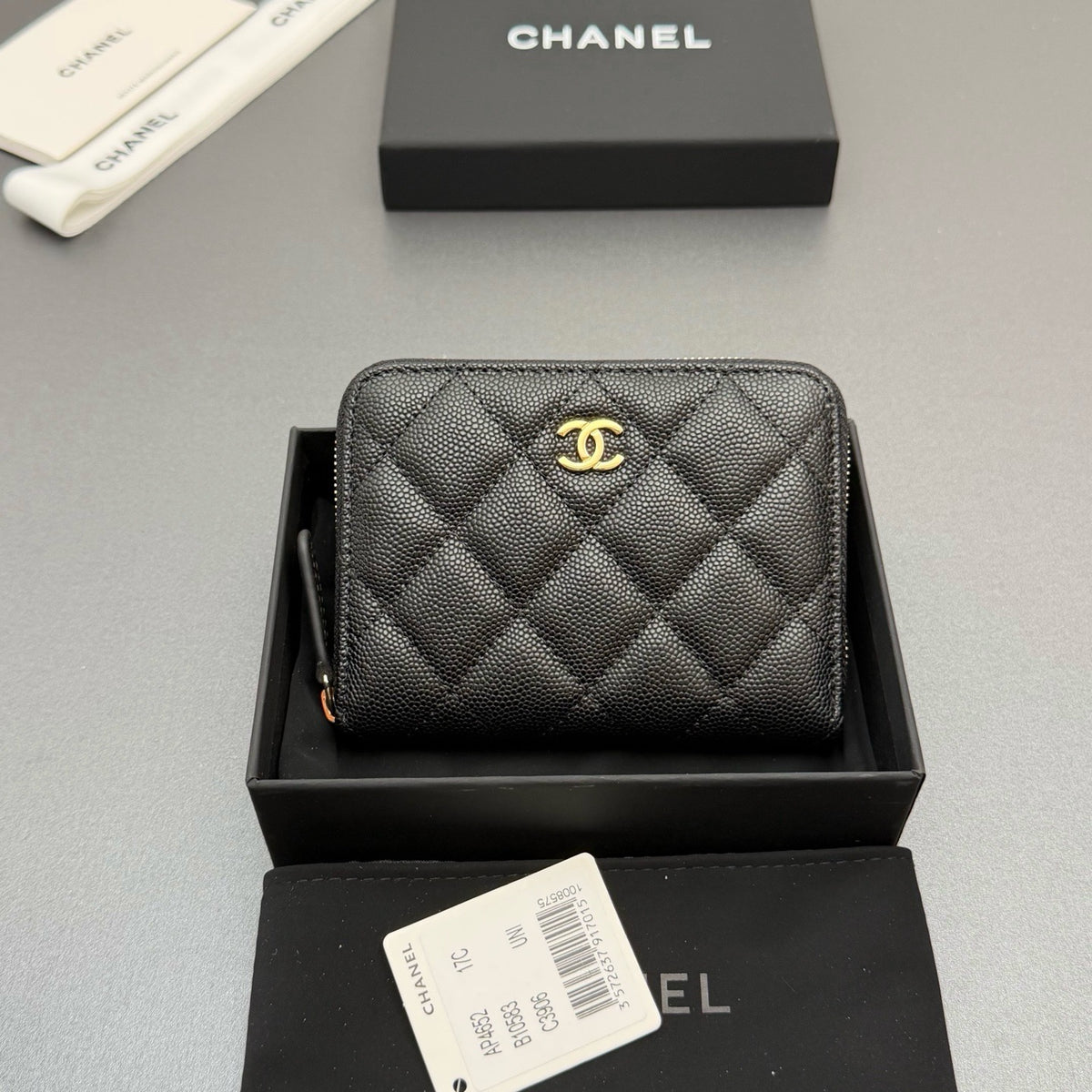 Chanel Classic Zipped Coin Purse in Grained Shiny Calfskin