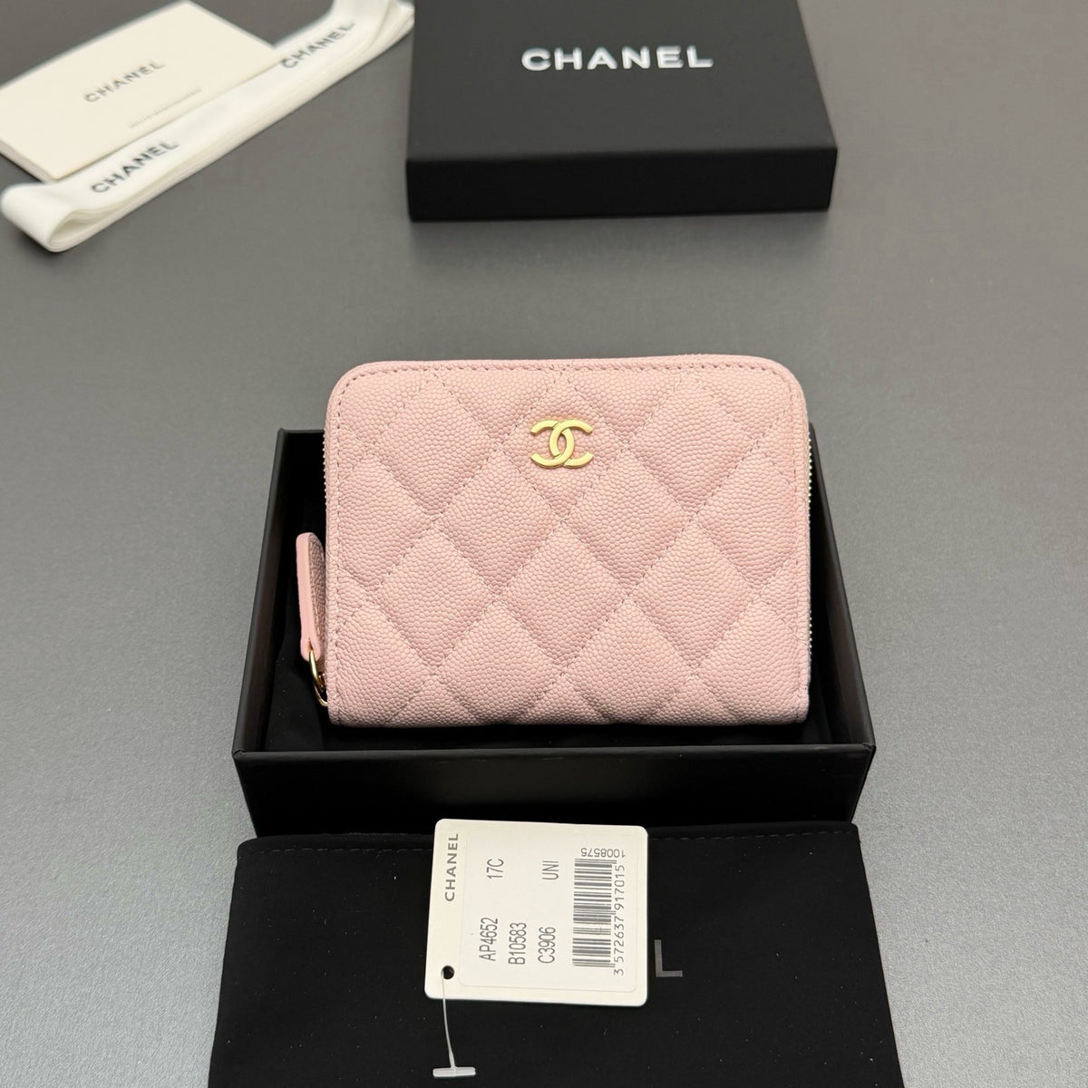 Chanel Classic Zipped Coin Purse in Grained Shiny Calfskin