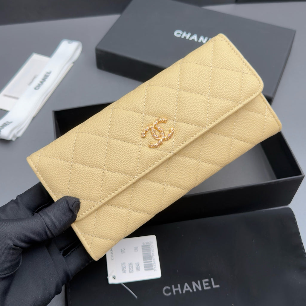 Chanel Classic Flap Wallet in Grained Shiny Calfskin