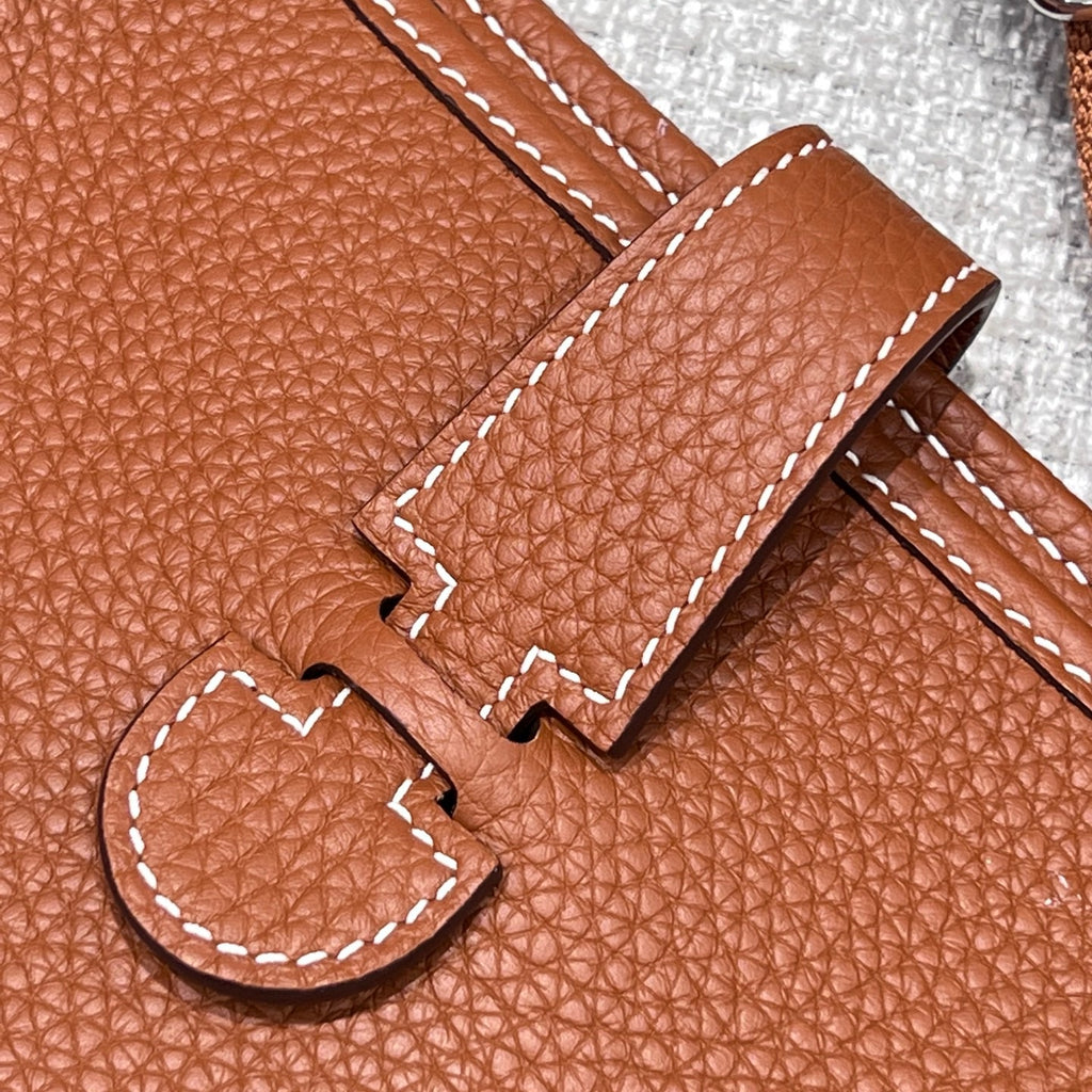 Hermes Evelyne 29 Bag in Taurillon Clemence Leather