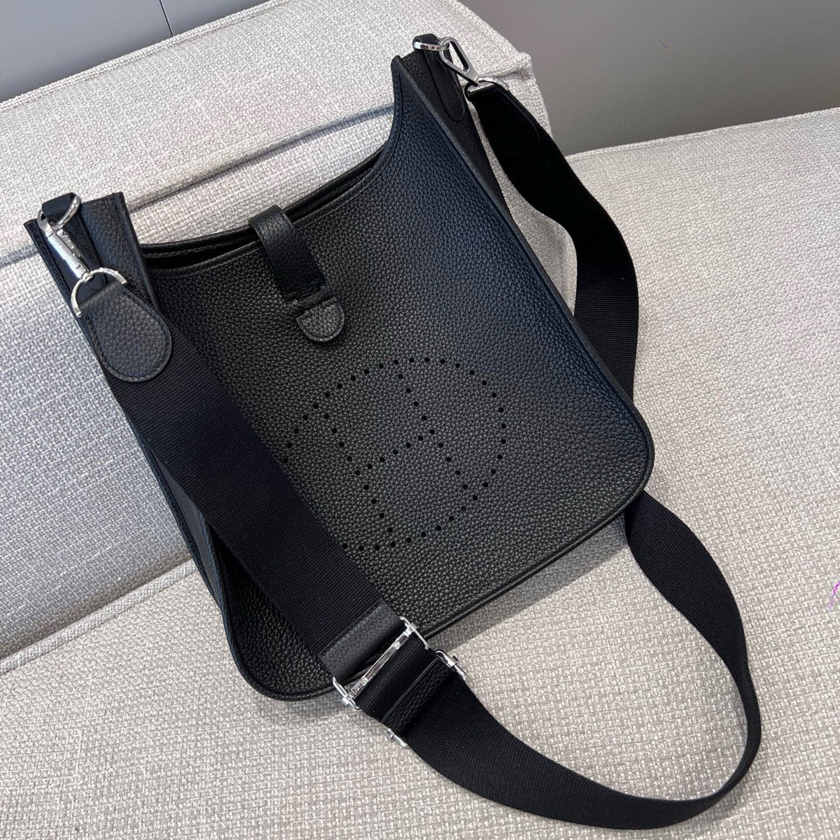 Hermes Evelyne 29 Bag in Taurillon Clemence Leather