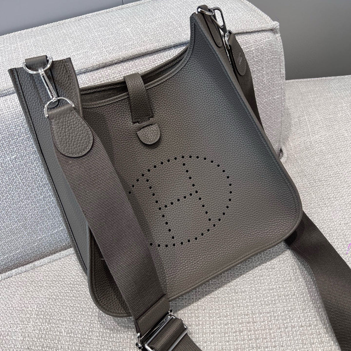 Hermes Evelyne 29 Bag in Taurillon Clemence Leather