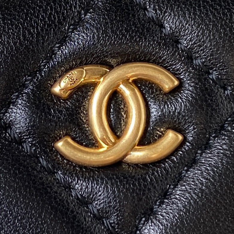 Chanel Pearl Crush Mini Cube Vanity in Lambskin