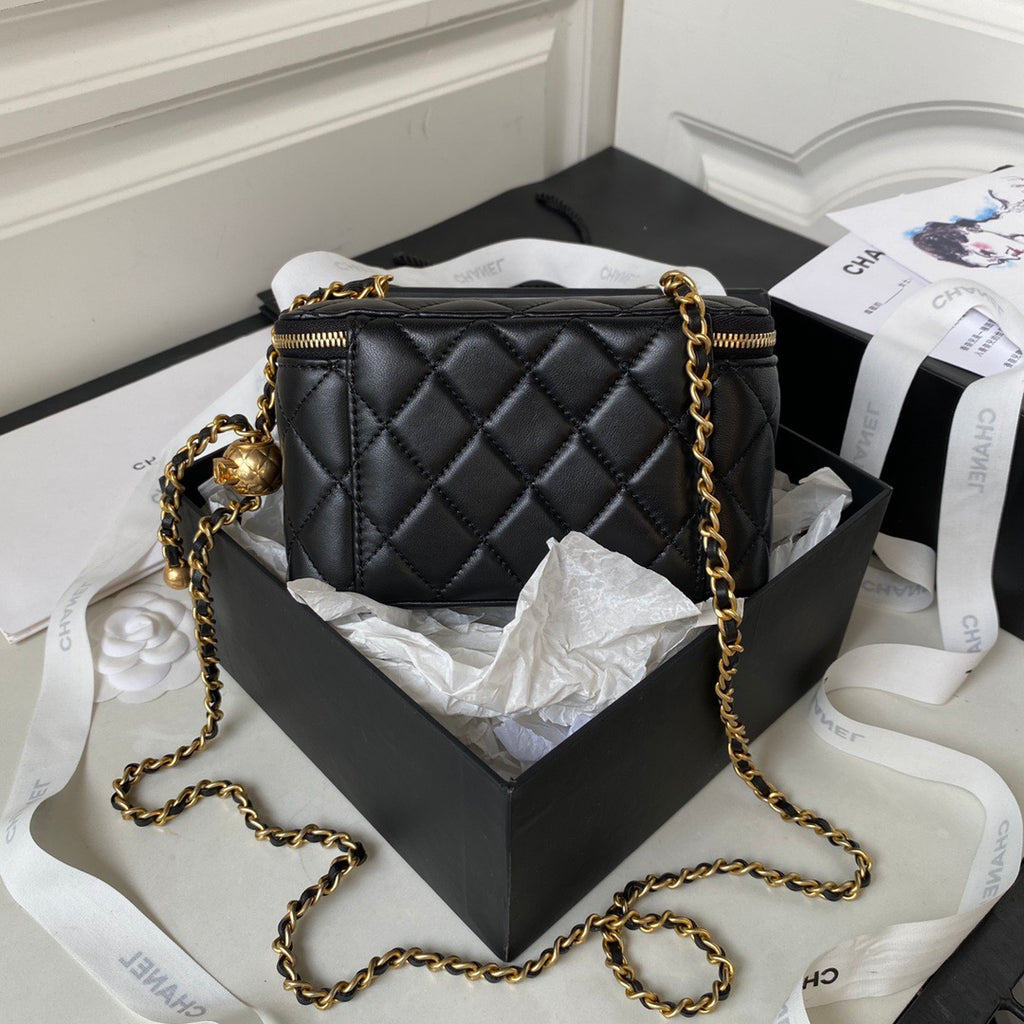 Chanel Pearl Crush Vanity Case with Chain in Lambskin