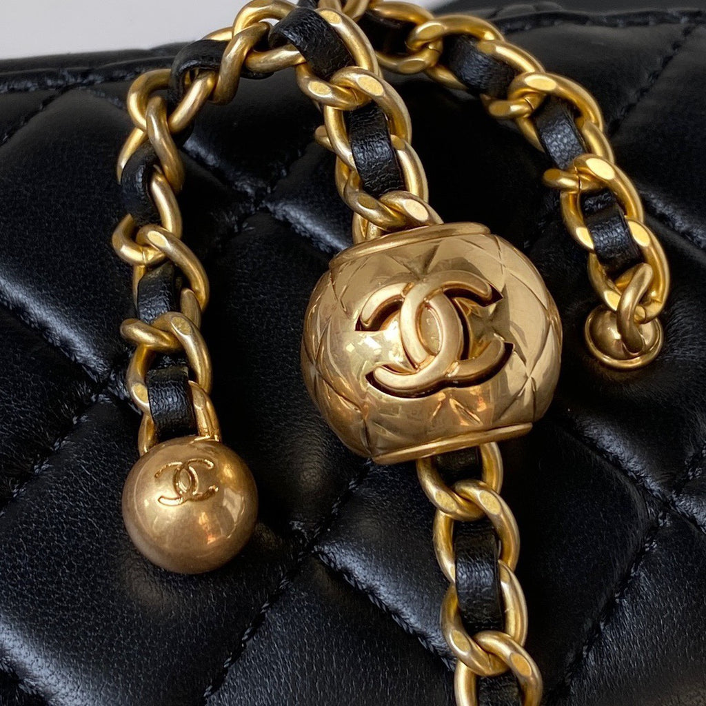 Chanel Pearl Crush Vanity Case with Chain in Lambskin