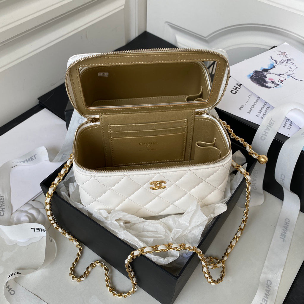 Chanel Pearl Crush Vanity Case with Chain in Lambskin