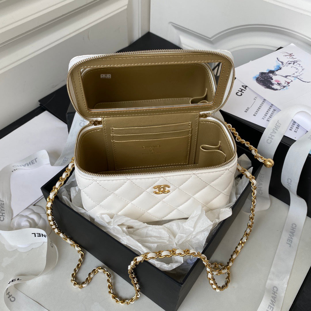 Chanel Pearl Crush Vanity Case with Chain in Lambskin