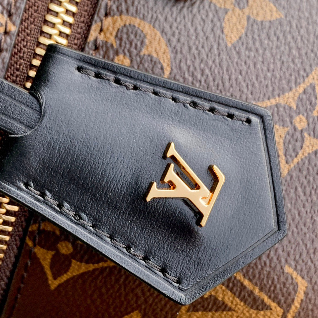 LV Vanity PM M47128