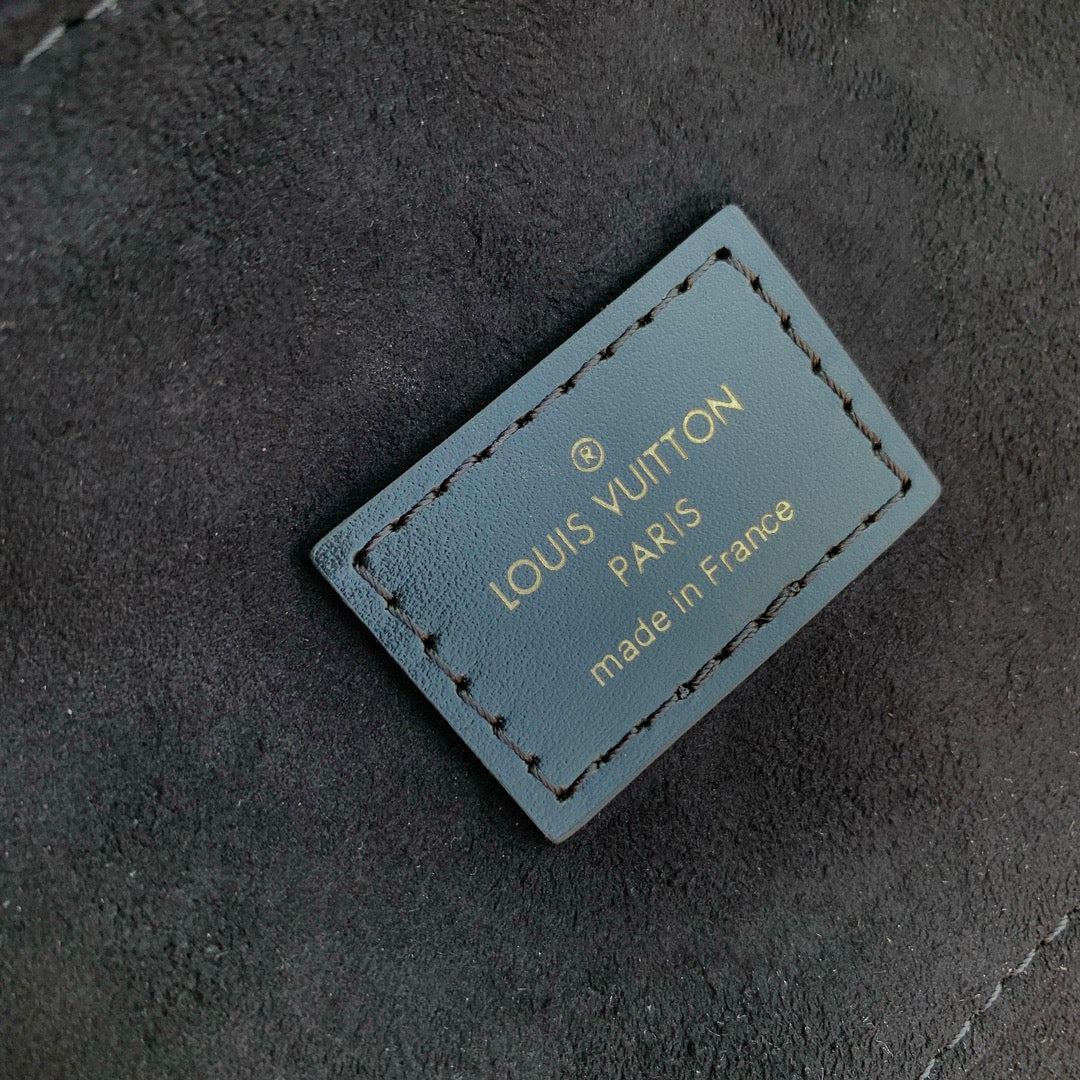 LV Vanity PM M47128