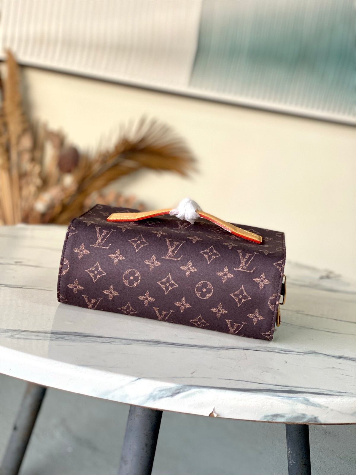 LV Hanging Toiletry Bag M2A500