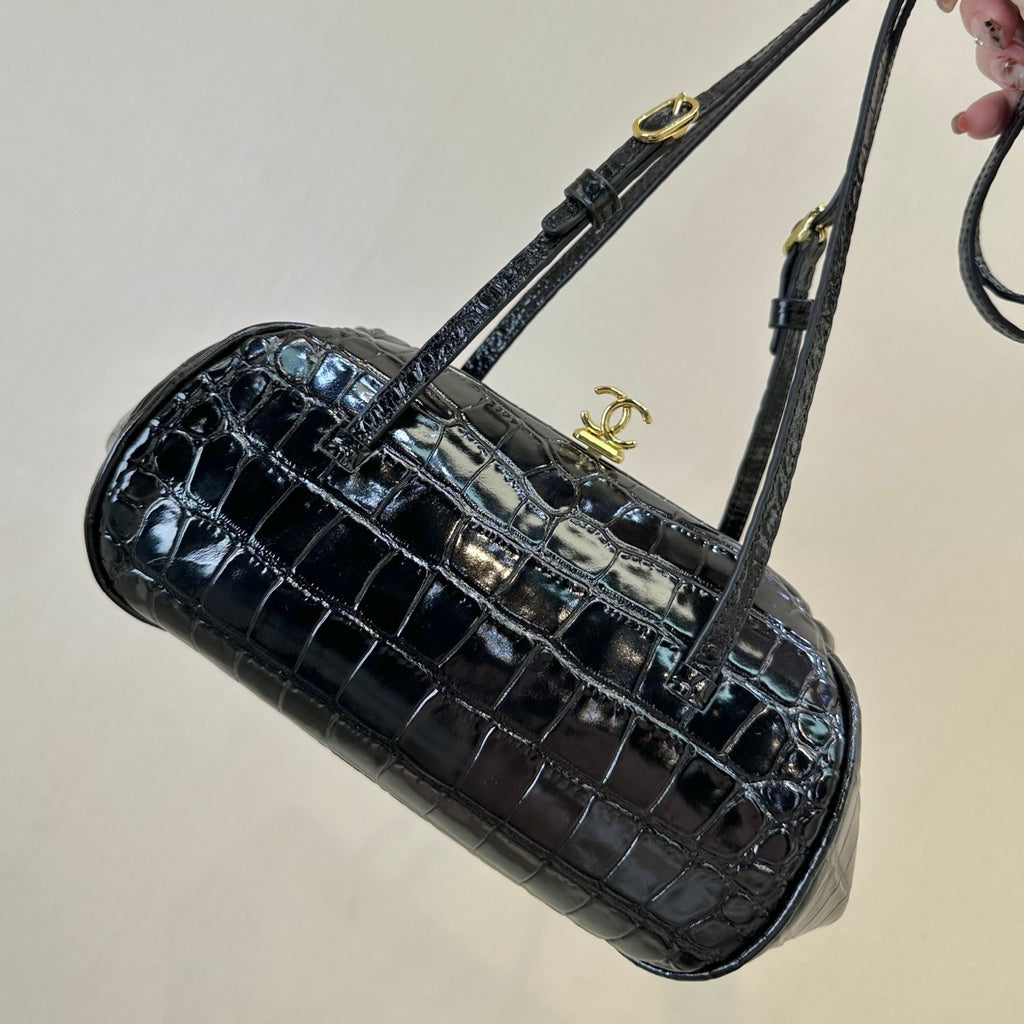 Chanel Clutch With Leather Strap in Crocodile Embossed Calfskin