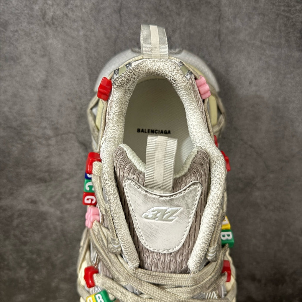 Balenciaga 3XL Extreme Lace Sneaker In Eggshell/Multicolor