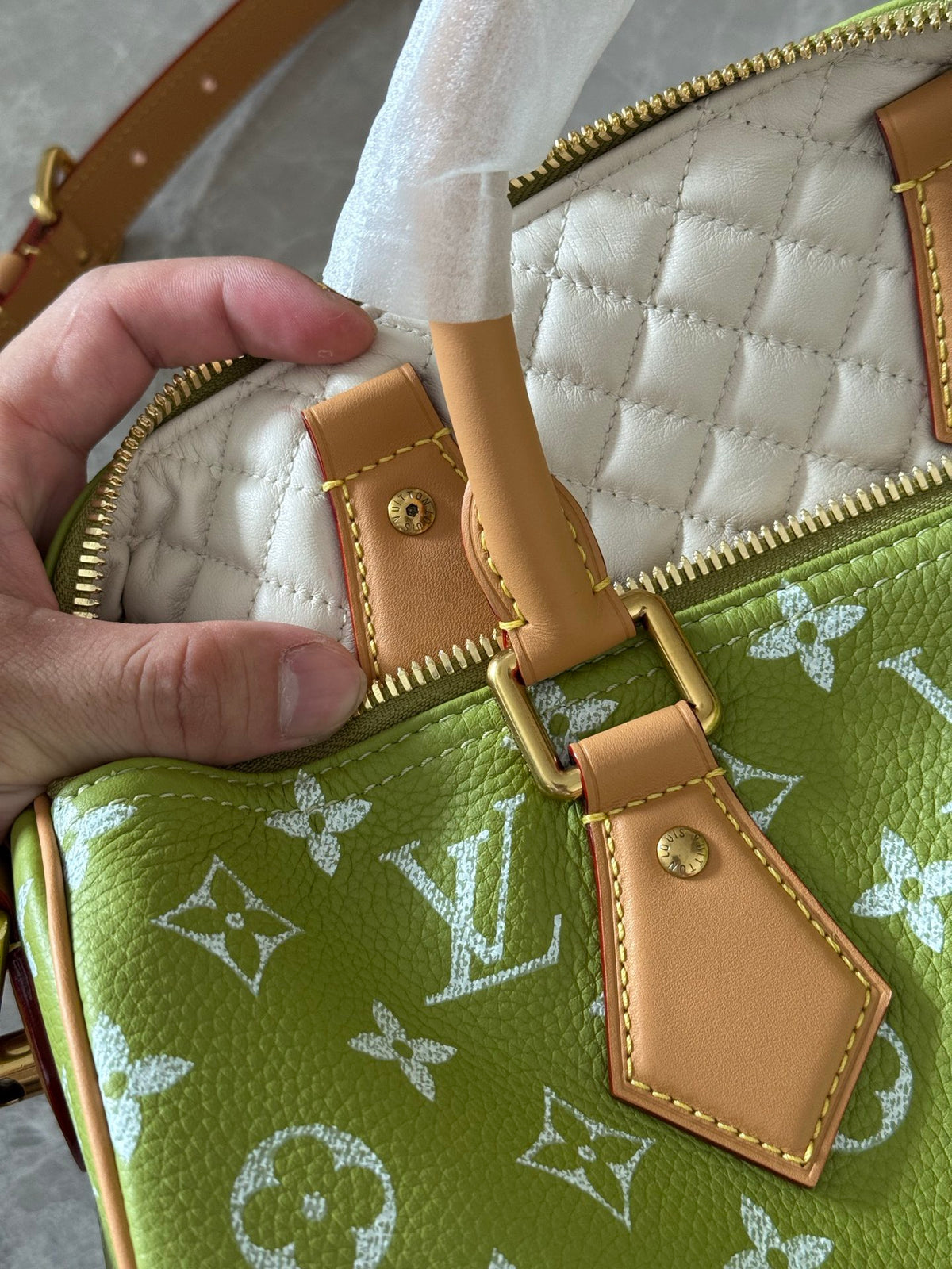 LV Speedy P9 Bandoulière 30 Reversible M2A408