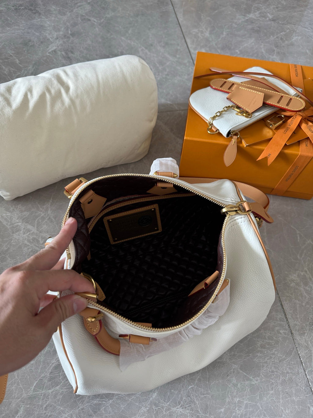 LV Speedy P9 Bandoulière 30 Reversible M2A409