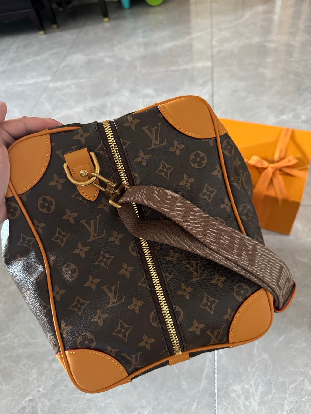 LV Dandy Duffle 50 M2A572