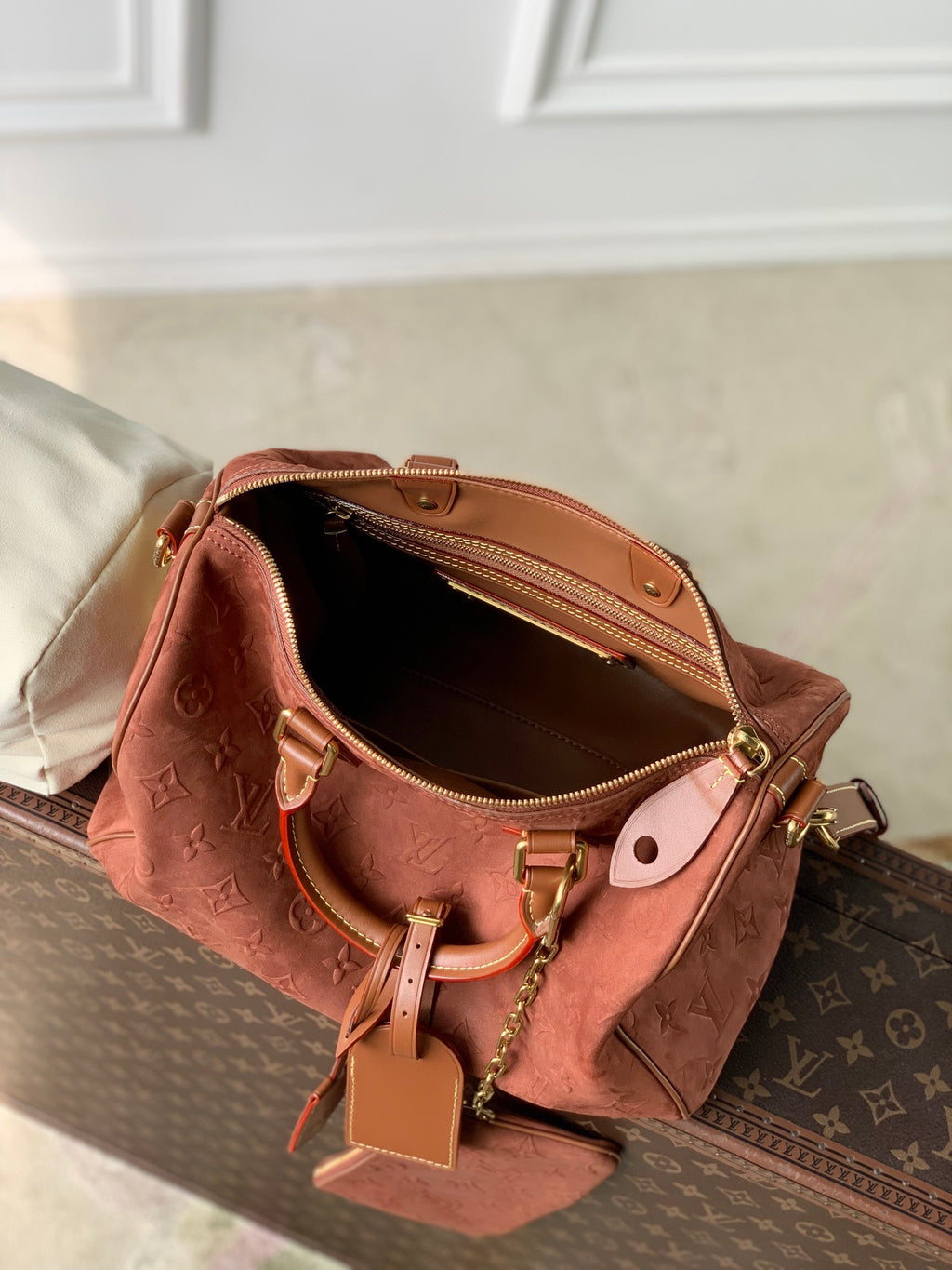 LV Speedy P9 Bandoulière 30 M29405