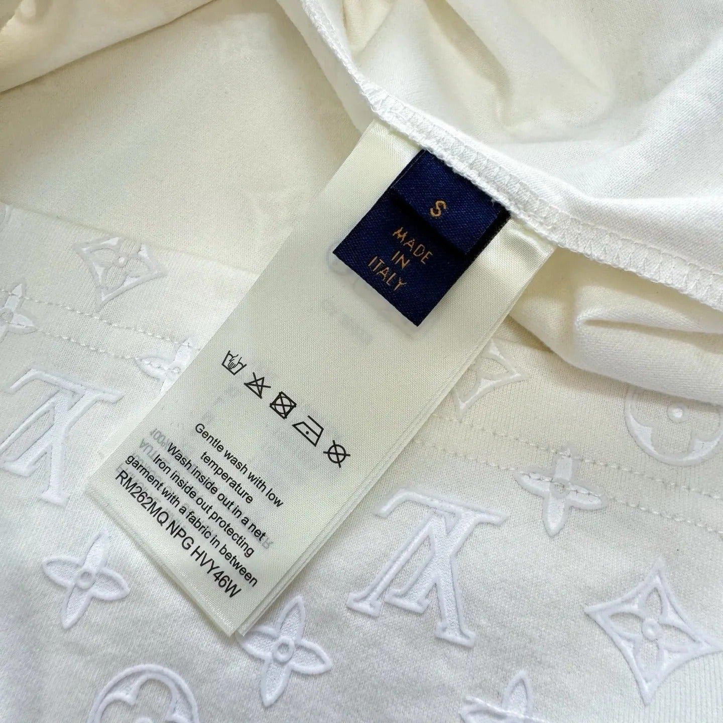 LV 1AK7LM Flock Print Monogram Gradient T-Shirt