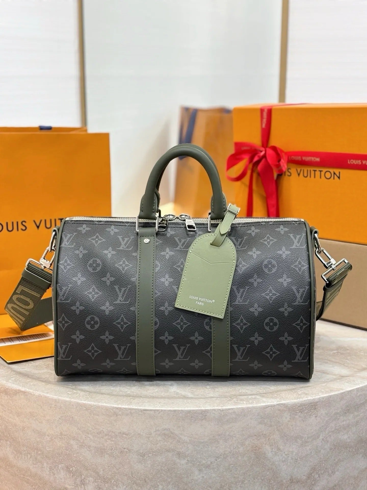 LV Keepall Bandoulière 35 M28639