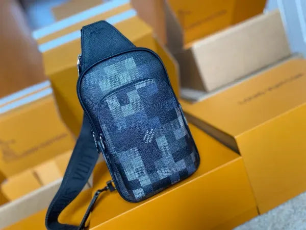 LV Avenue Slingbag M14953