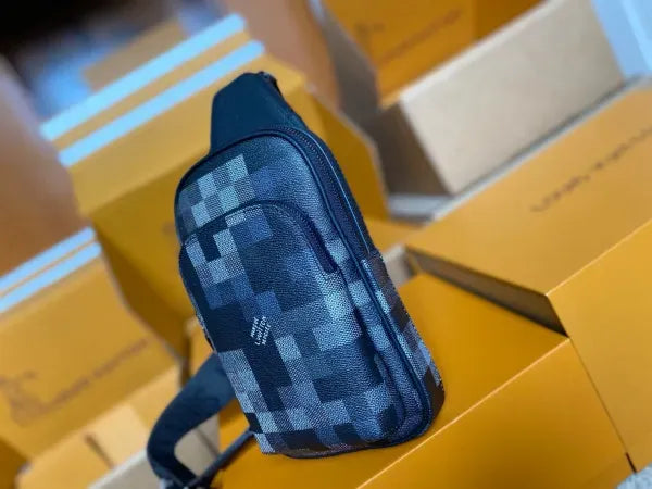 LV Avenue Slingbag M14953