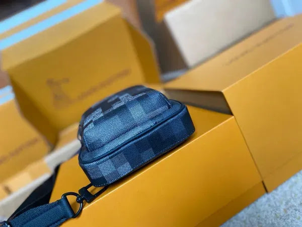 LV Avenue Slingbag M14953