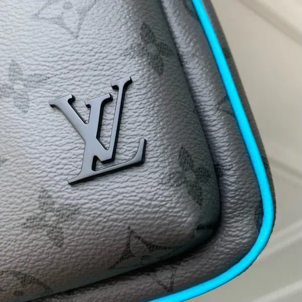 LV Avenue Slingbag M11703