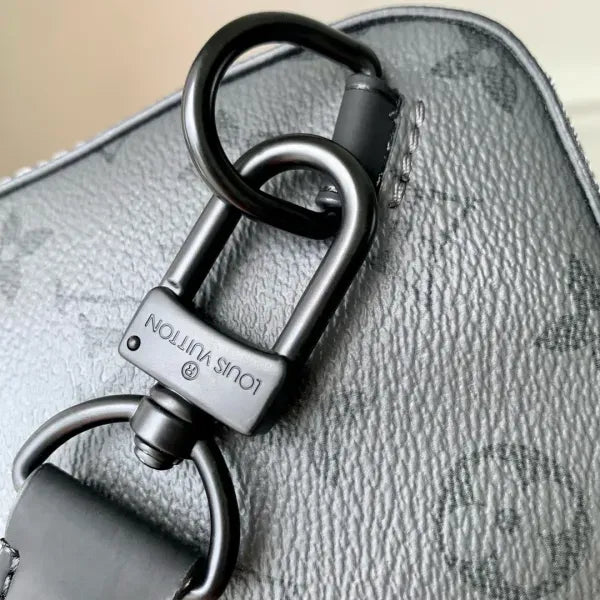 LV Avenue Slingbag M11703