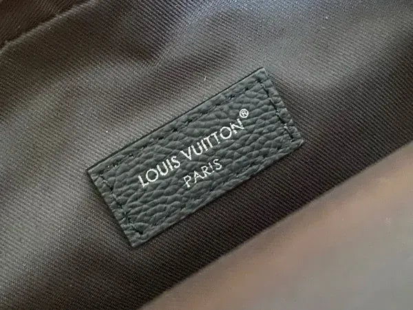 LV Avenue Slingbag M14953