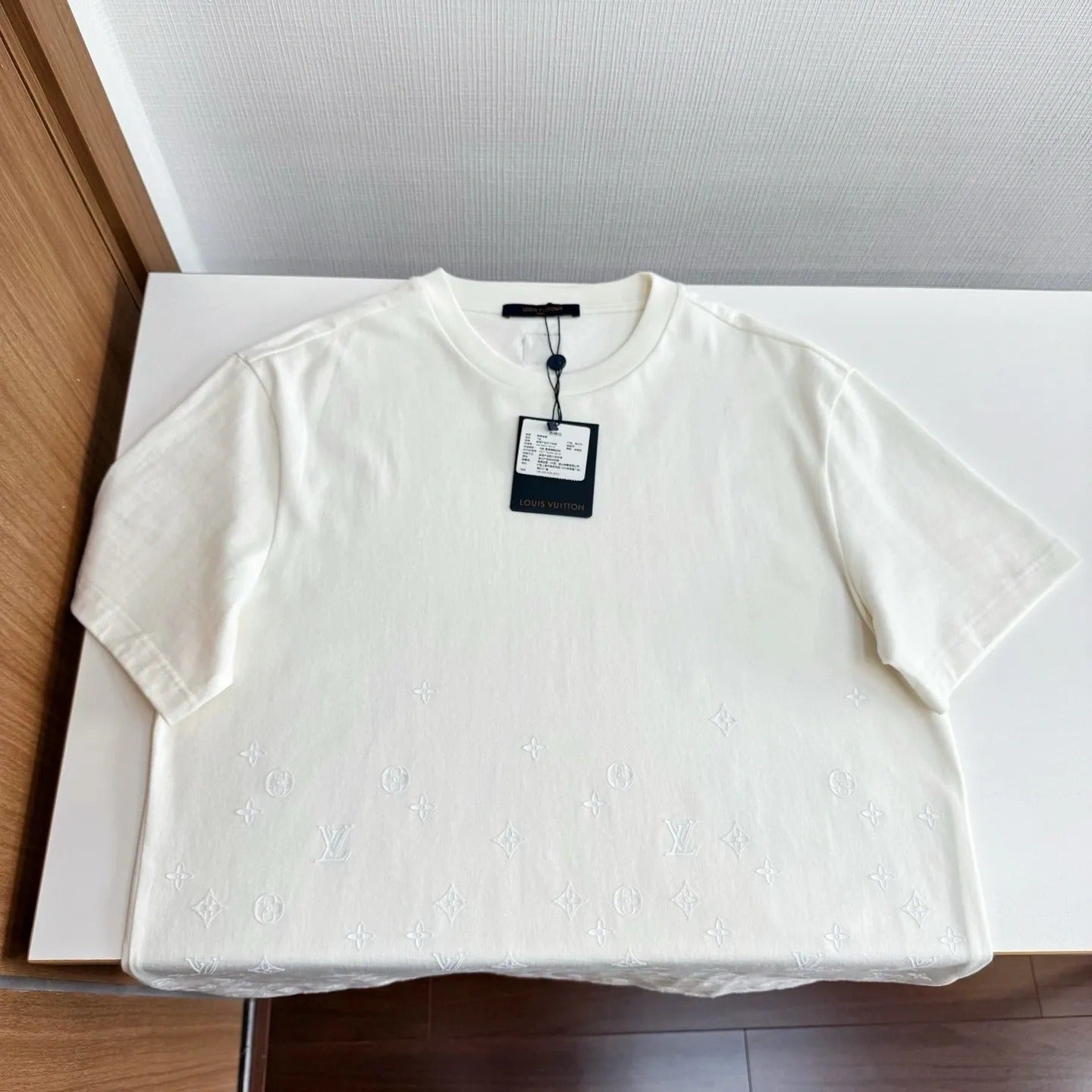 LV 1AK7LM Flock Print Monogram Gradient T-Shirt