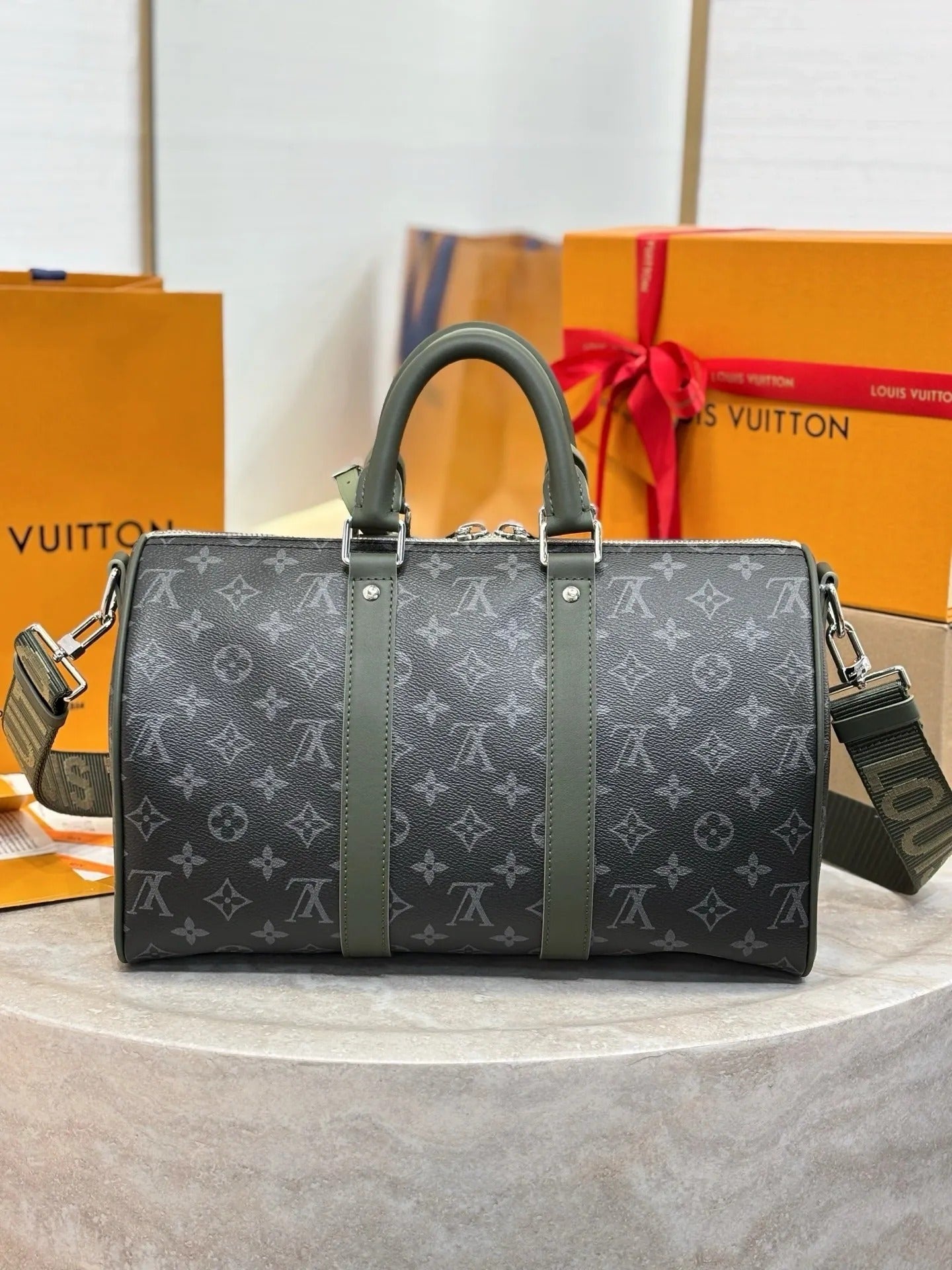 LV Keepall Bandoulière 35 M28639