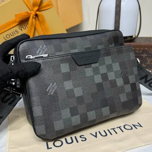LV Trio Messenger Bag M28602