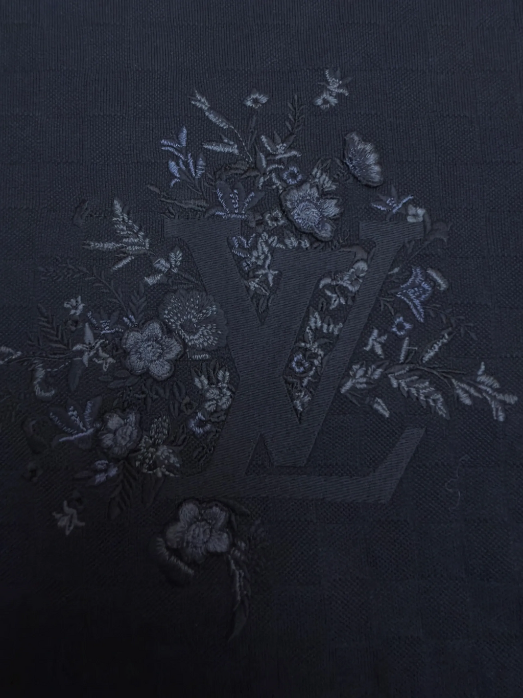 LV 1AJRHM Embroidered Signature T-Shirt