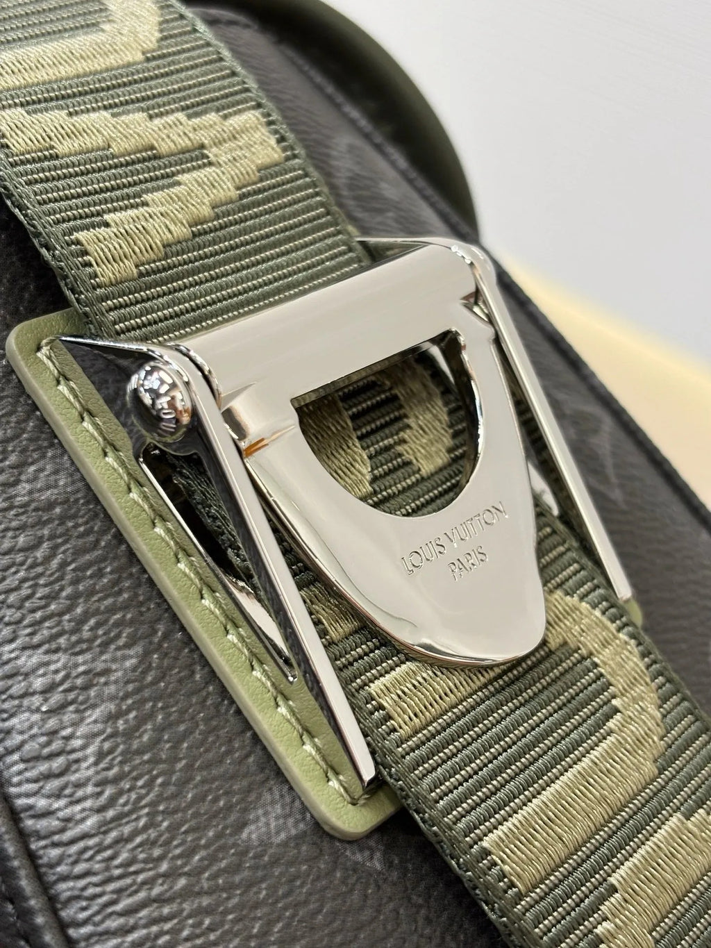 LV Courrier Messenger M28629