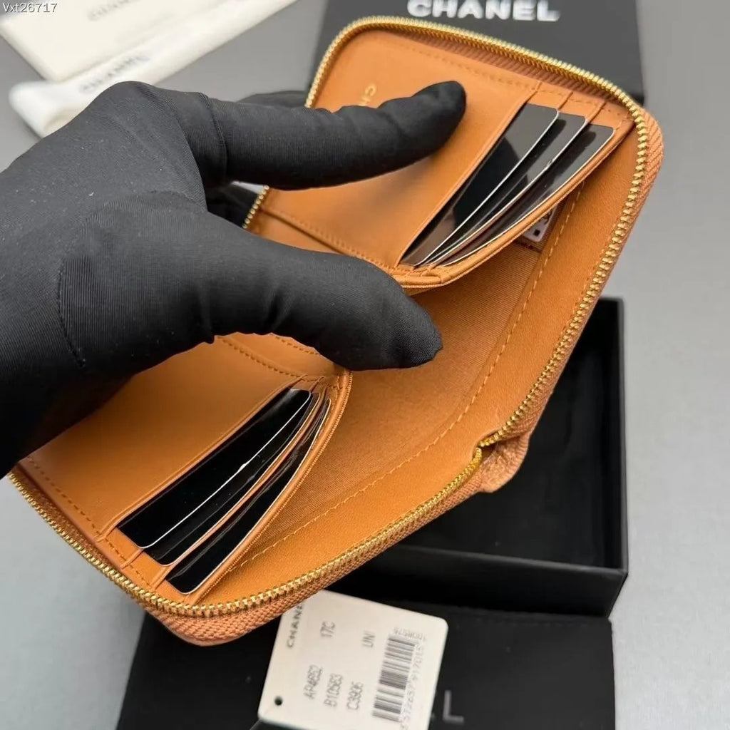 Chanel Classic Zipped Coin Purse in Grained Shiny Calfskin