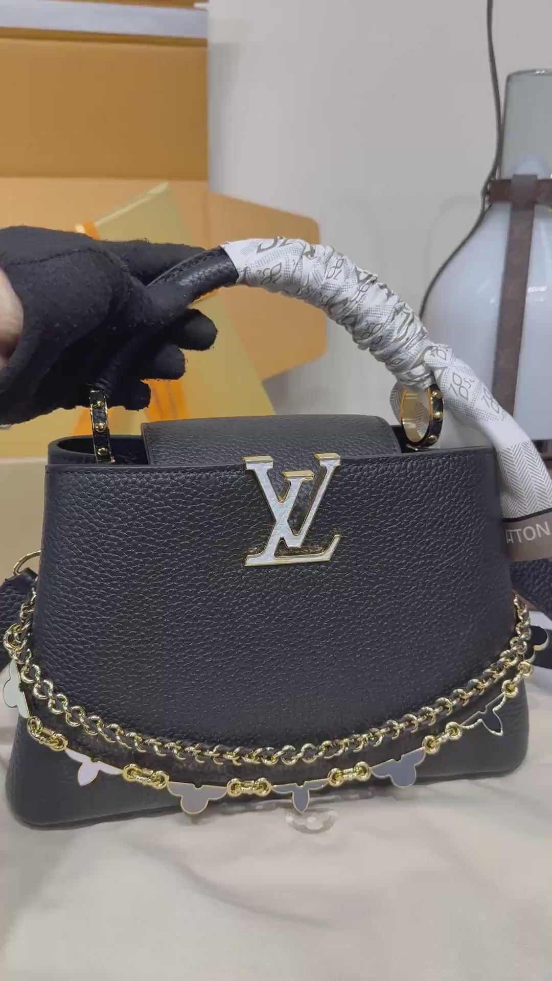 LV Capucines BB M29608