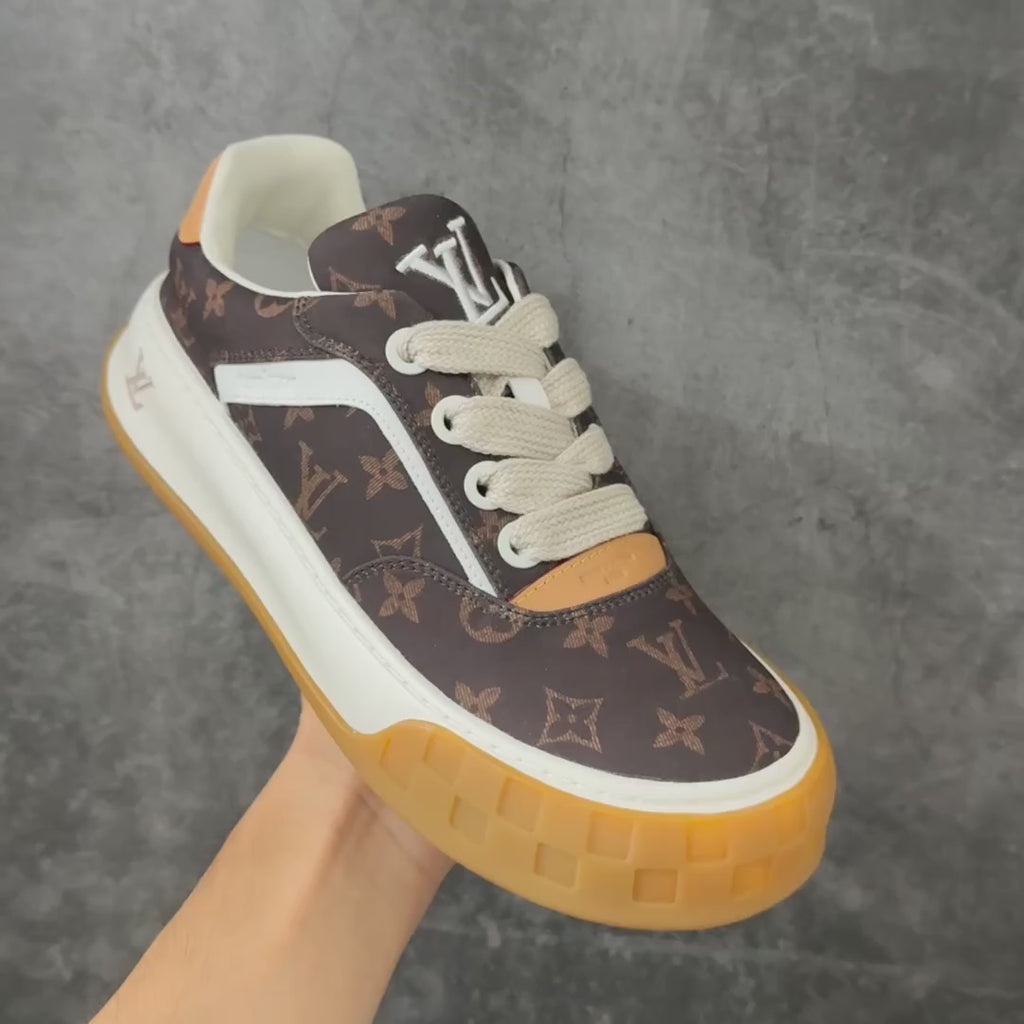 LV Tilted Sneaker 1AKR5K