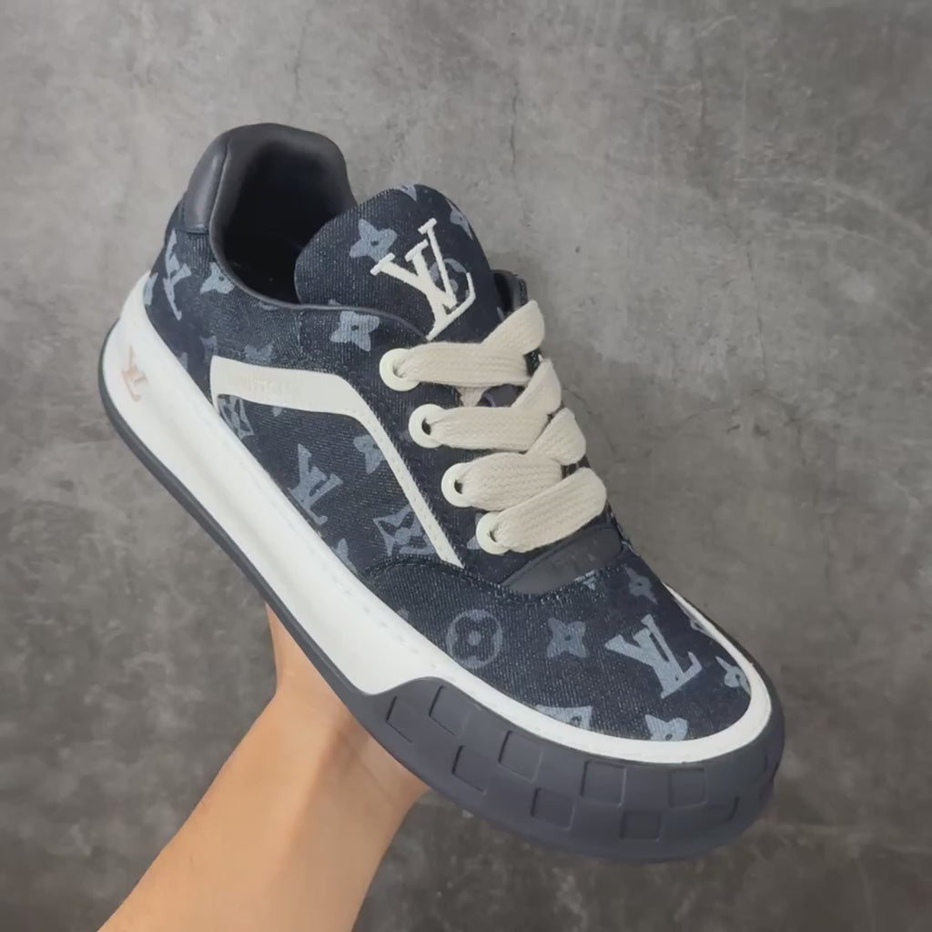LV Tilted Sneaker 1AK8CA