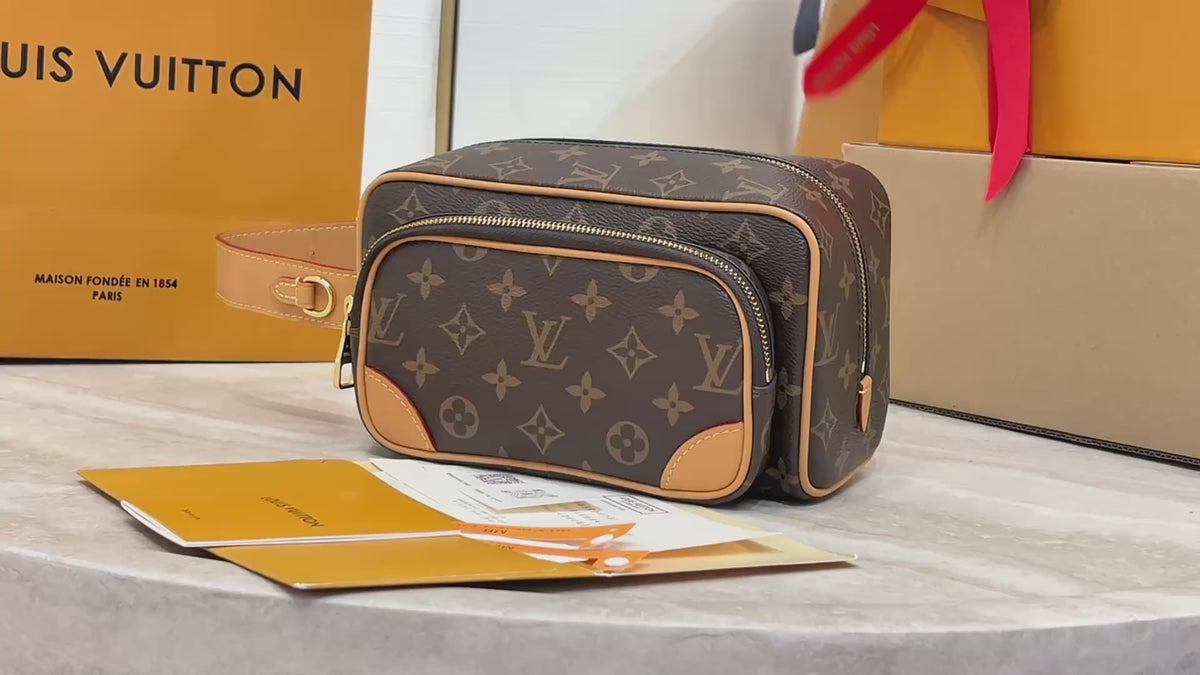 LV Locker Dopp Kit M2A501