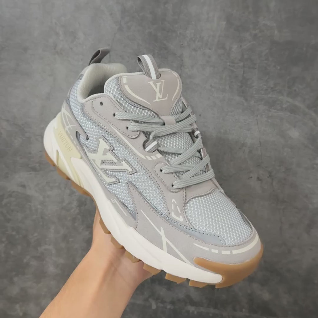LV Tatic Runner Sneaker 1AKC55