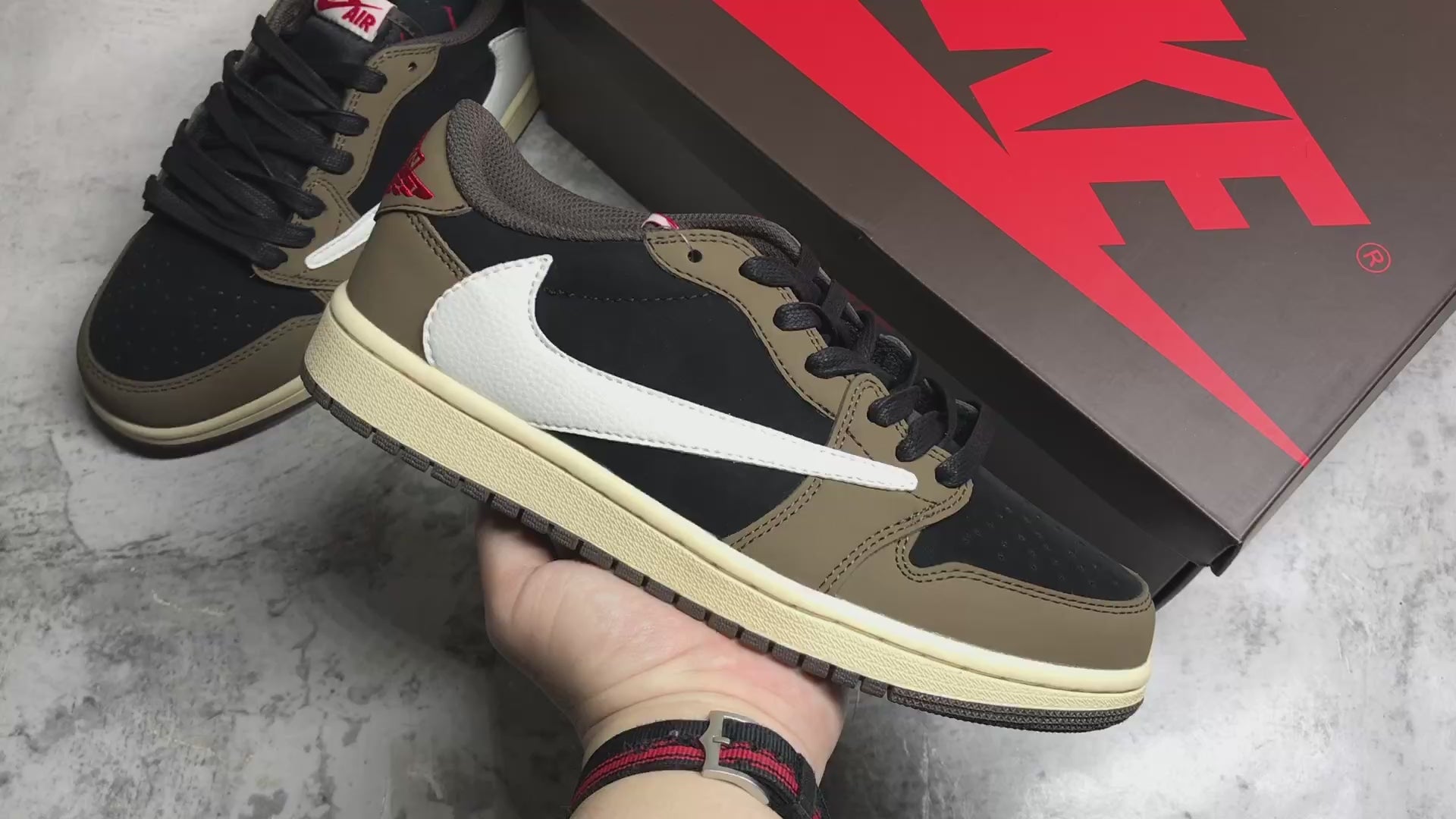 Jordan 1 Low Travis Scott Mocha CQ4277-001