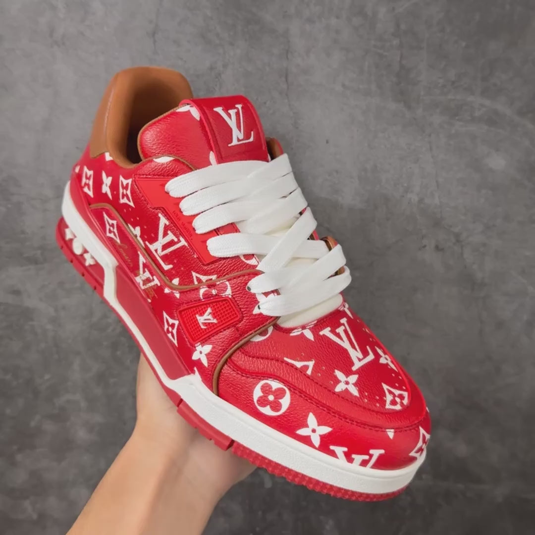 LV Trainer Sneaker 1AHAN2