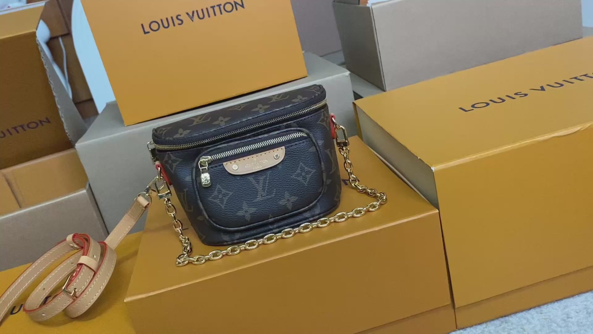 LV Mini Bumbag M82335
