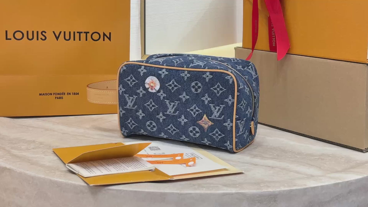 LV Locker Dopp Kit M28363