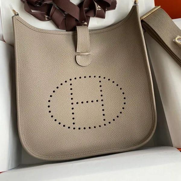 Hermes Evelyne 29 Bag in Taurillon Clemence Leather
